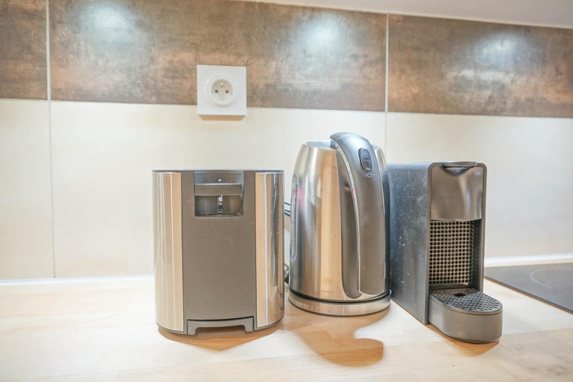 Eiffel Tower & Invalides - Cosy Quiet Apartment *
